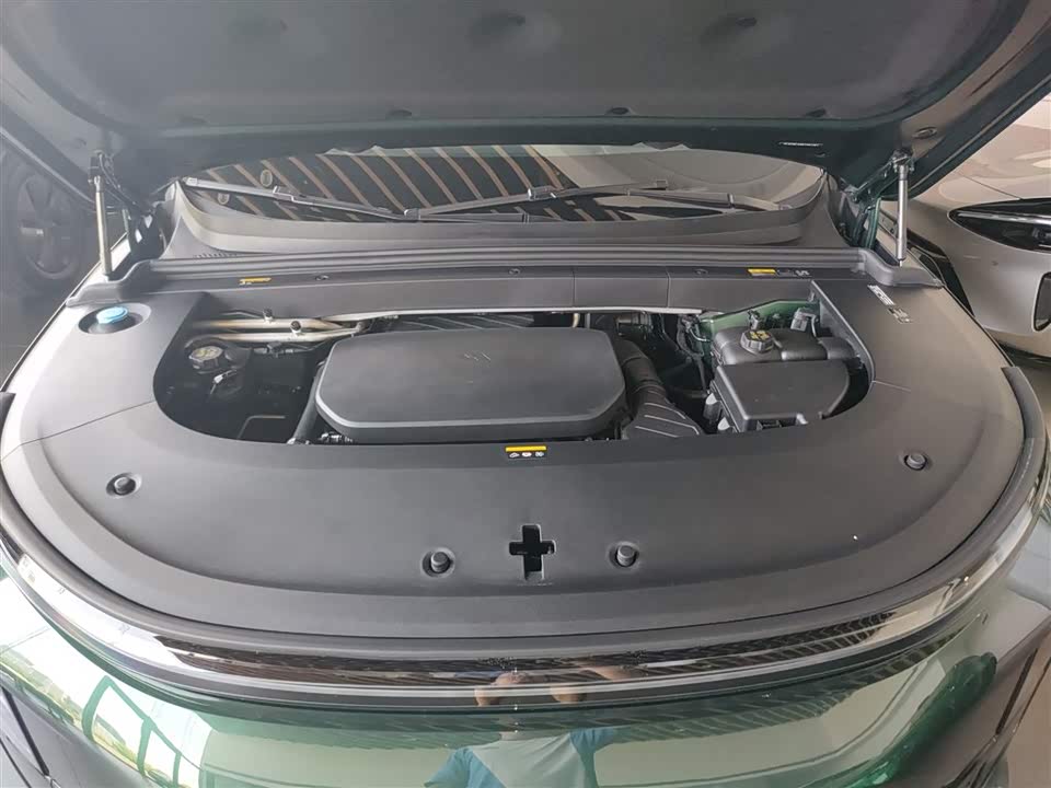 Li Auto Ideal L6