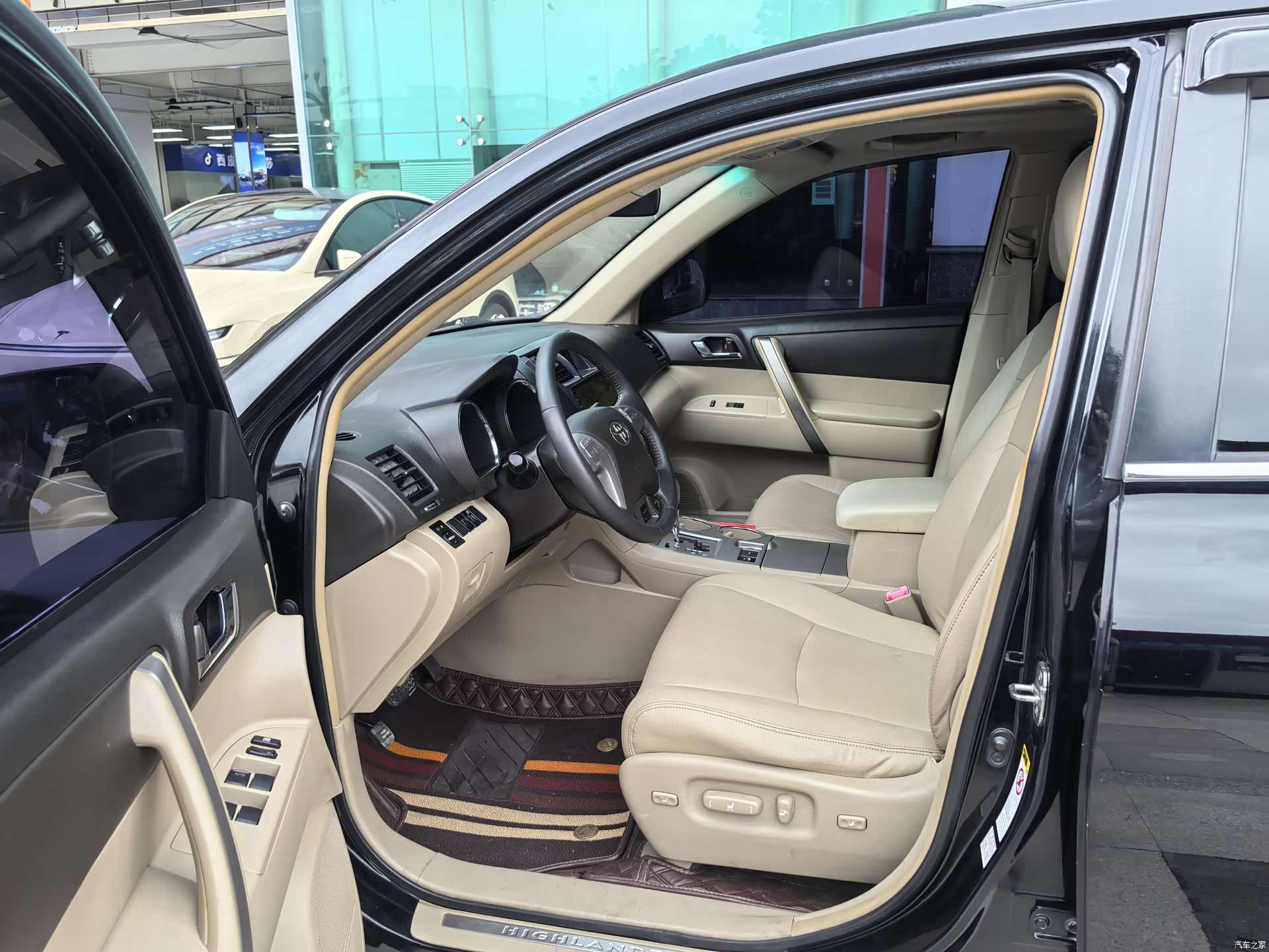 Toyota Highlander, 2010 все фото