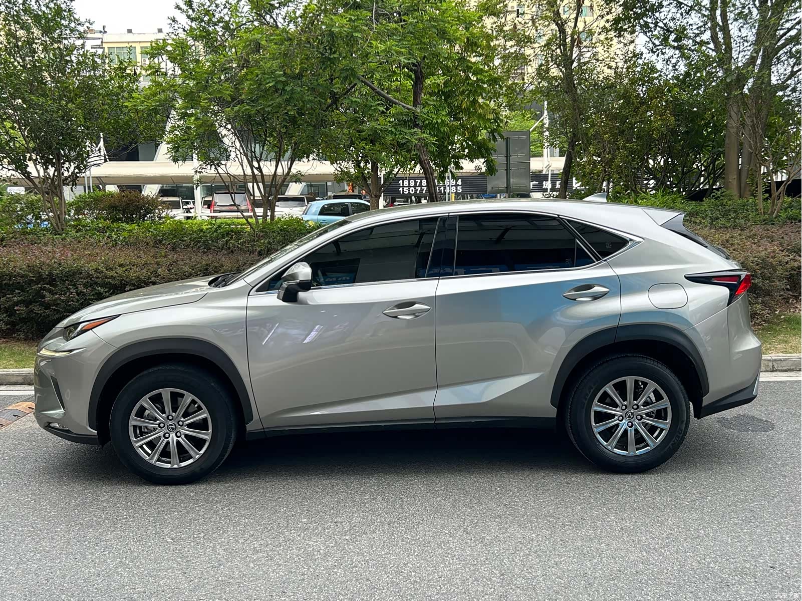 Lexus NX, 2020 7