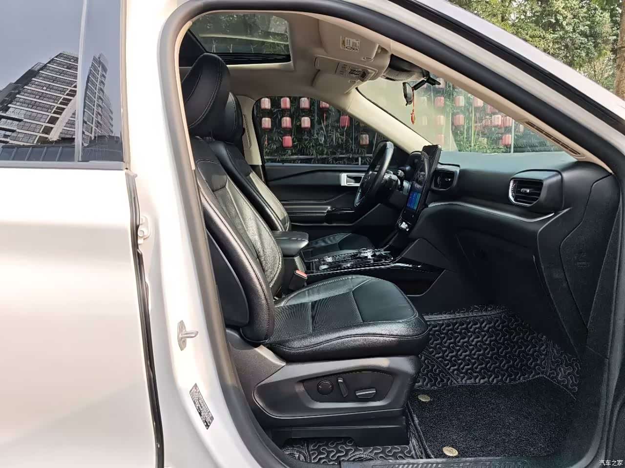 Ford Explorer, 2021 13