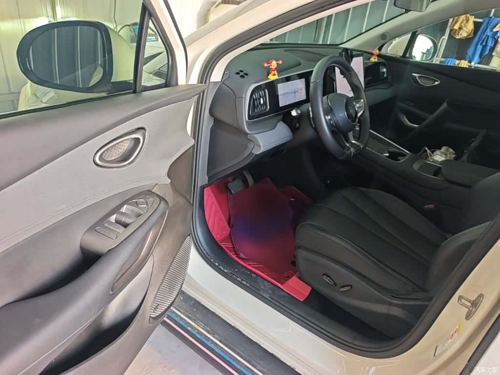 BYD HiAce, 2025 16