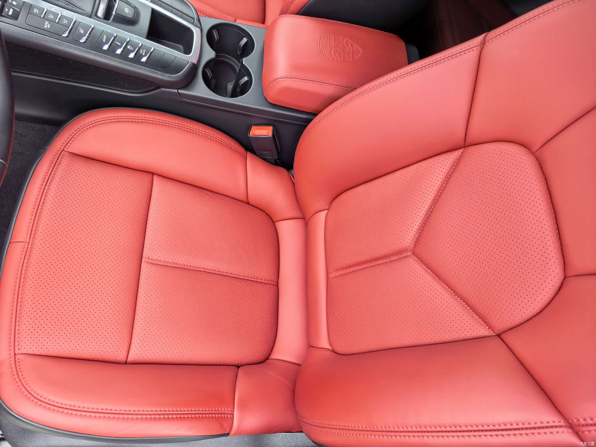 Porsche Macan, 2019 все фото