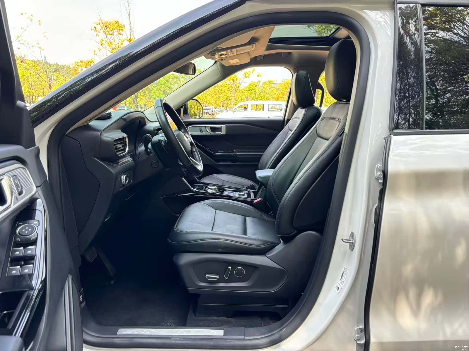 Ford Explorer, 2022 7