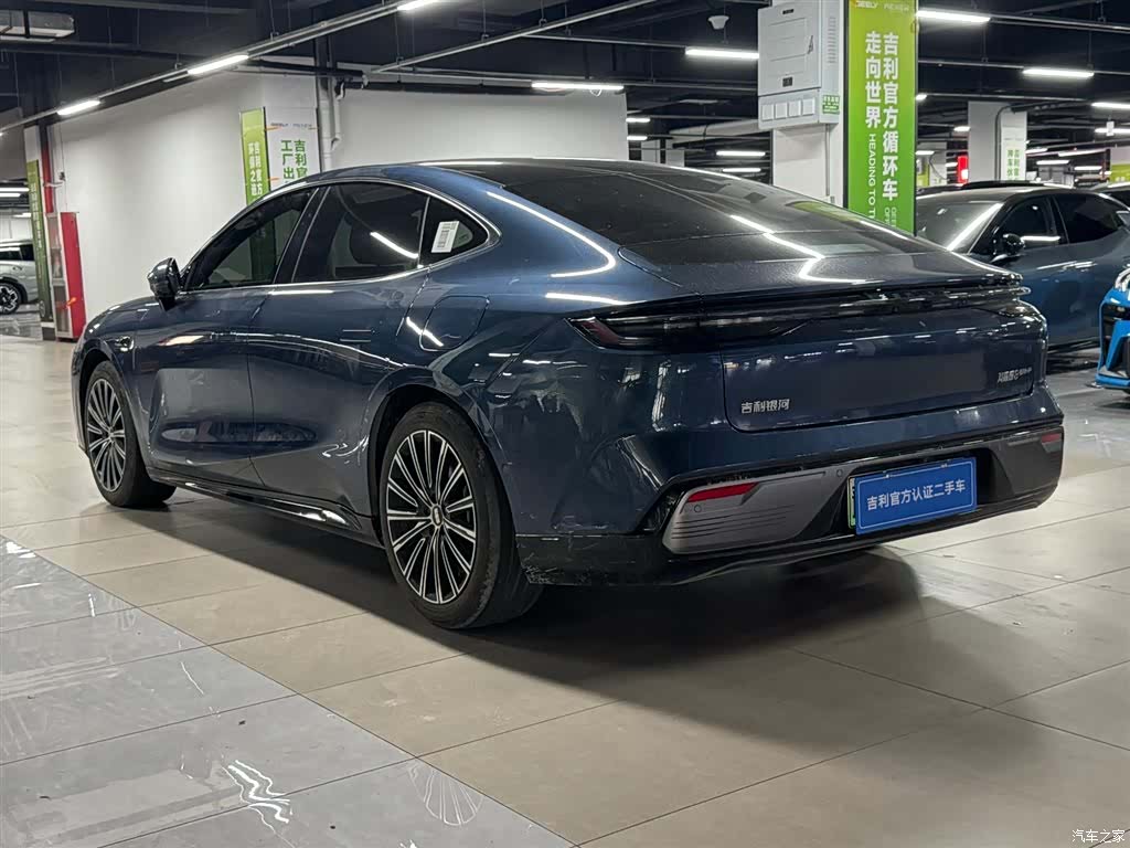 Geely 8, 2025 8