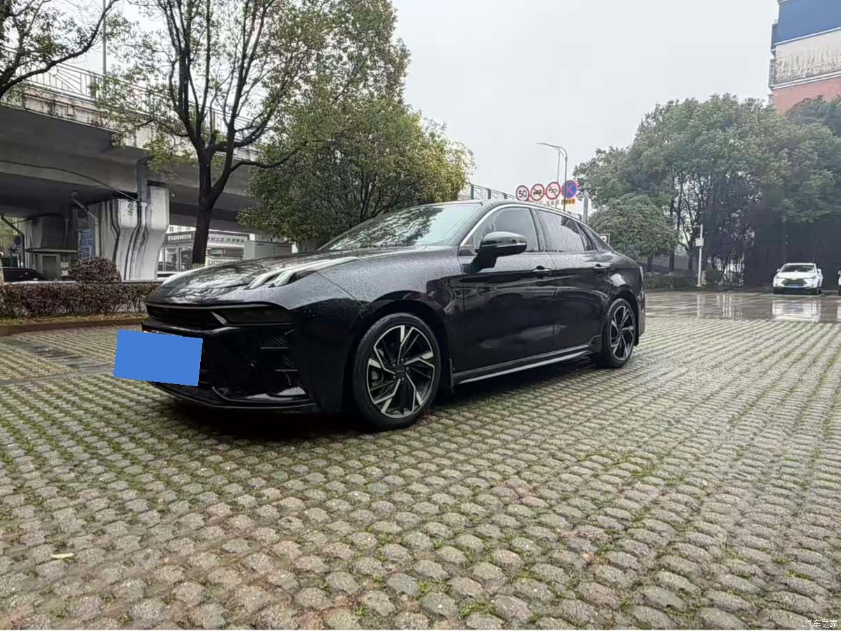 Lynk & Co 02