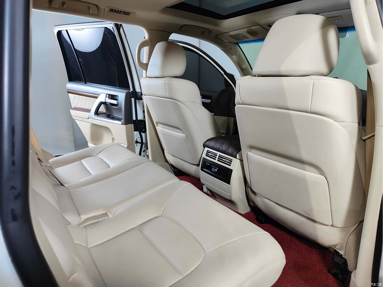 Toyota Land Cruiser, 2019 7