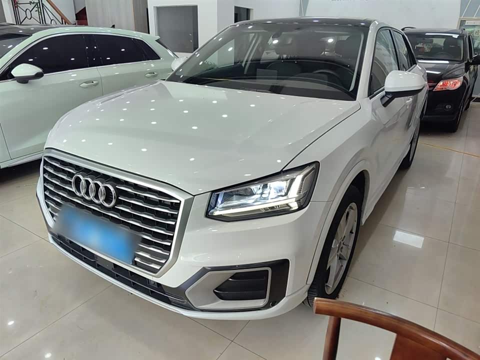 Audi Q2L