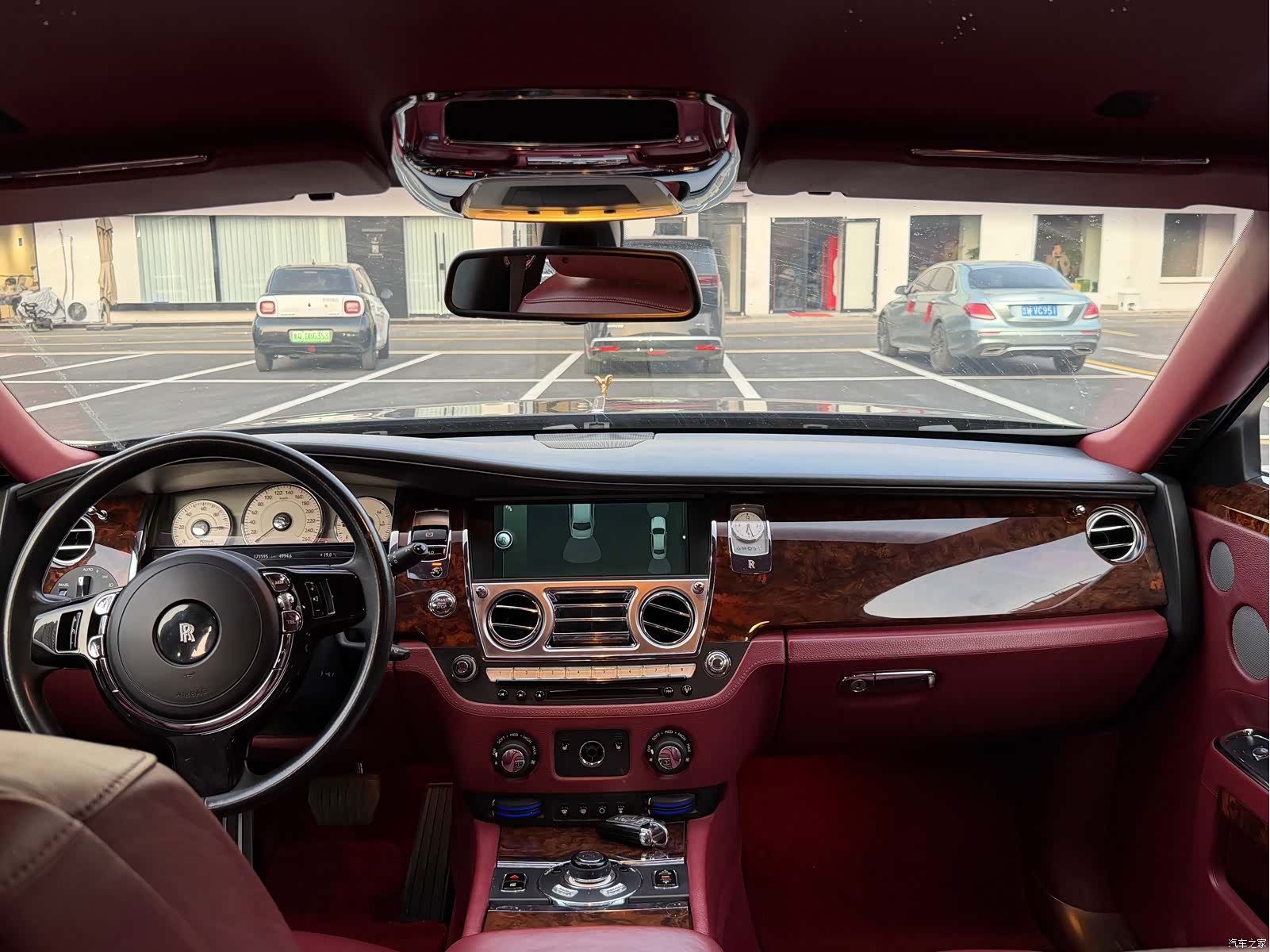 Rolls-Royce Ghost, 2011 8