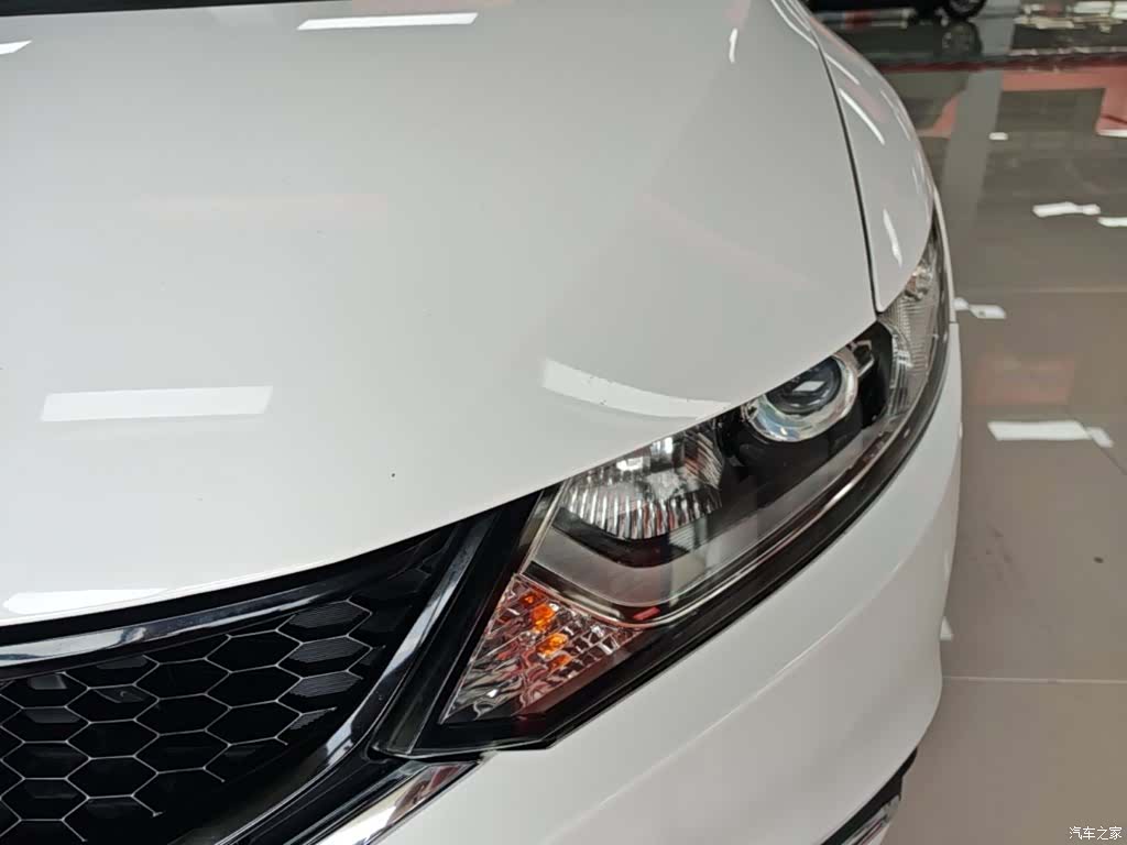 Honda Jade, 2015 24