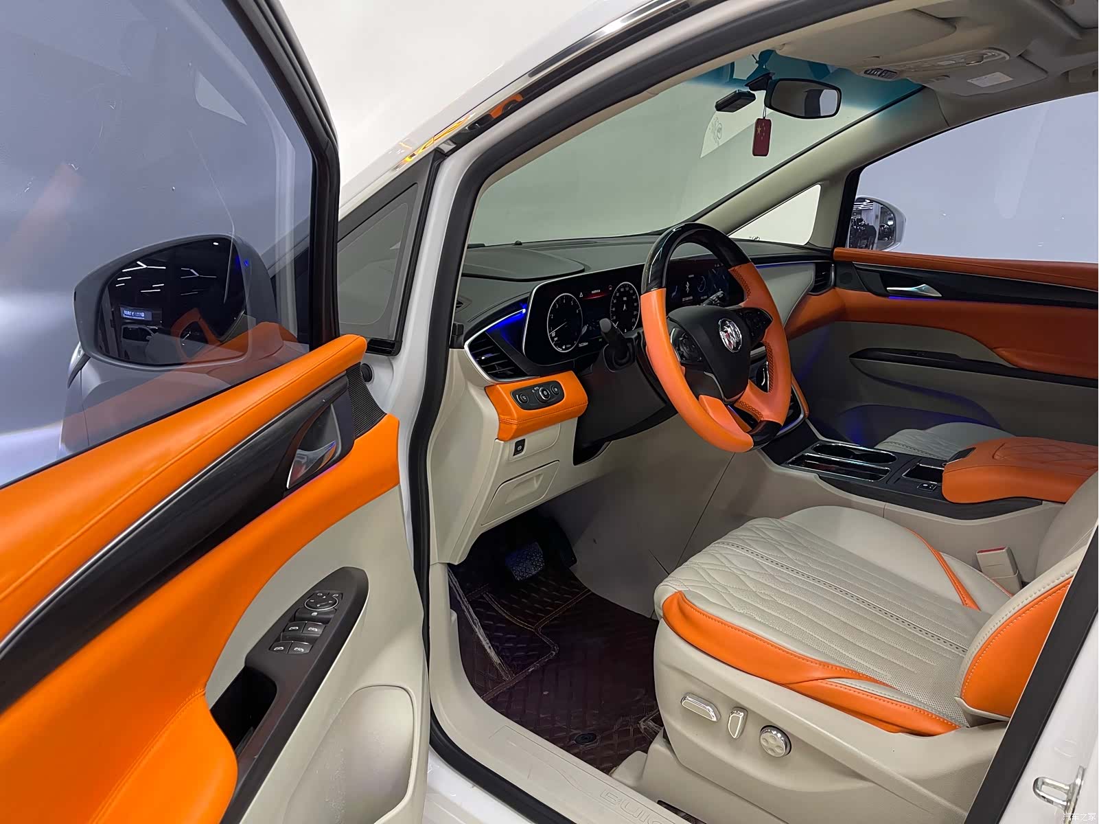 Buick GL8, 2022 13