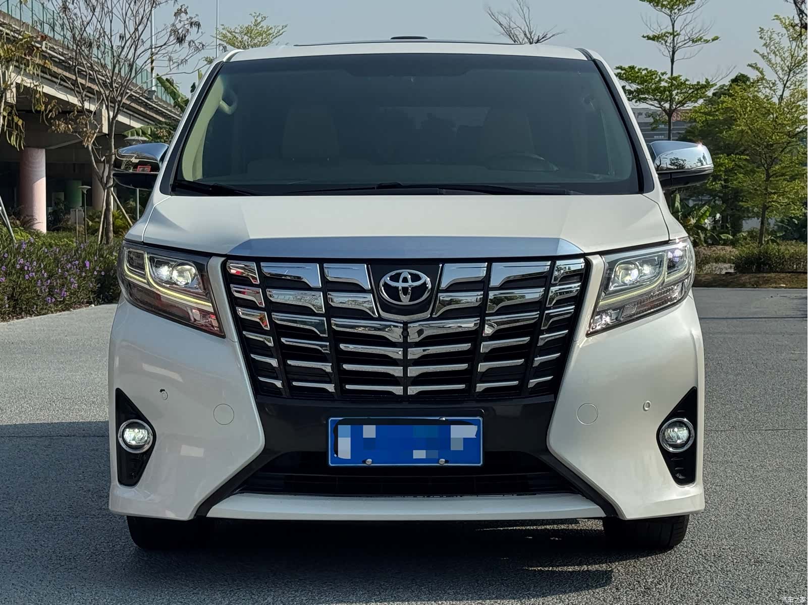 Toyota Alphard, 2017 2