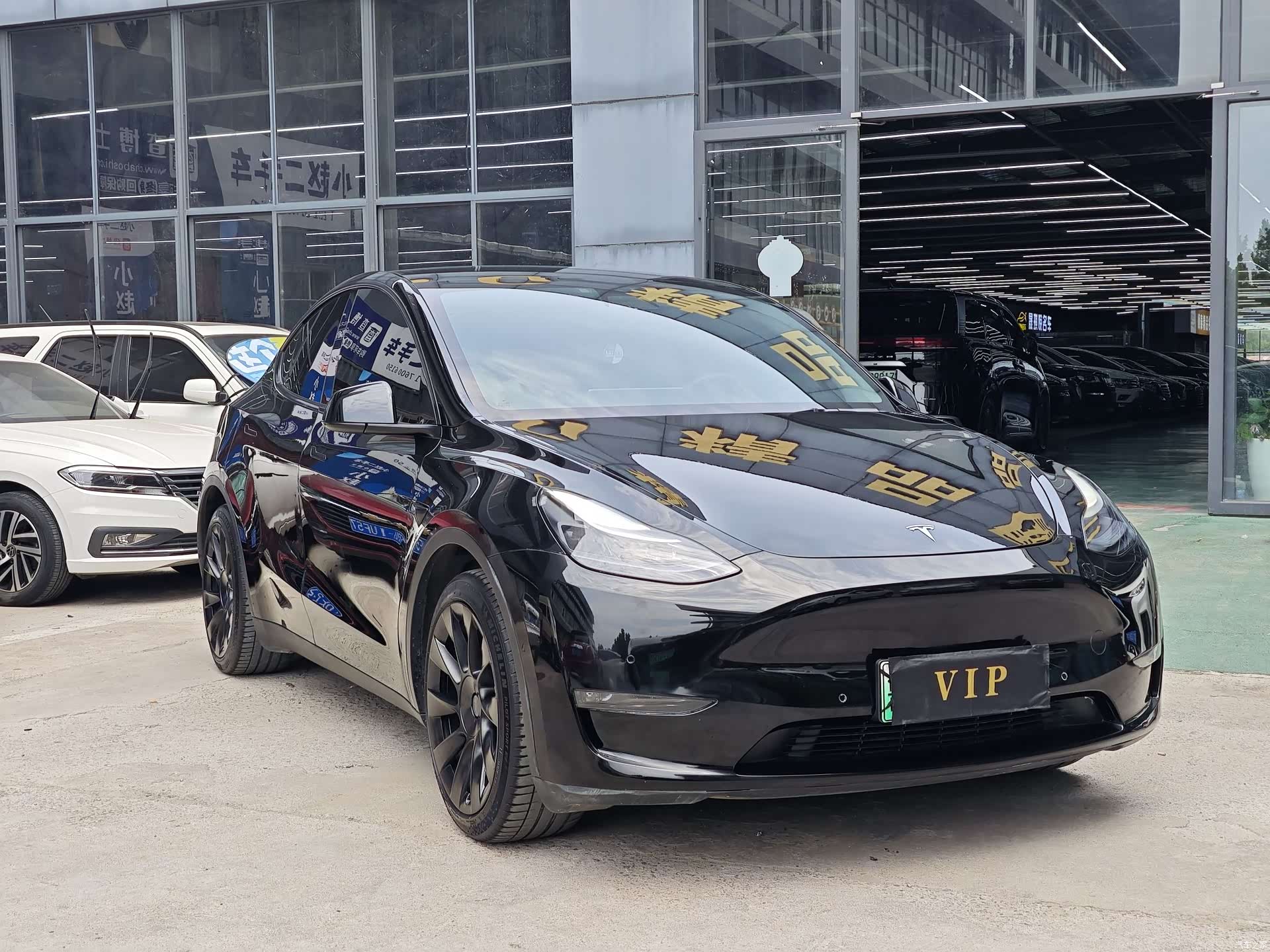 Tesla Model Y, 2021 3