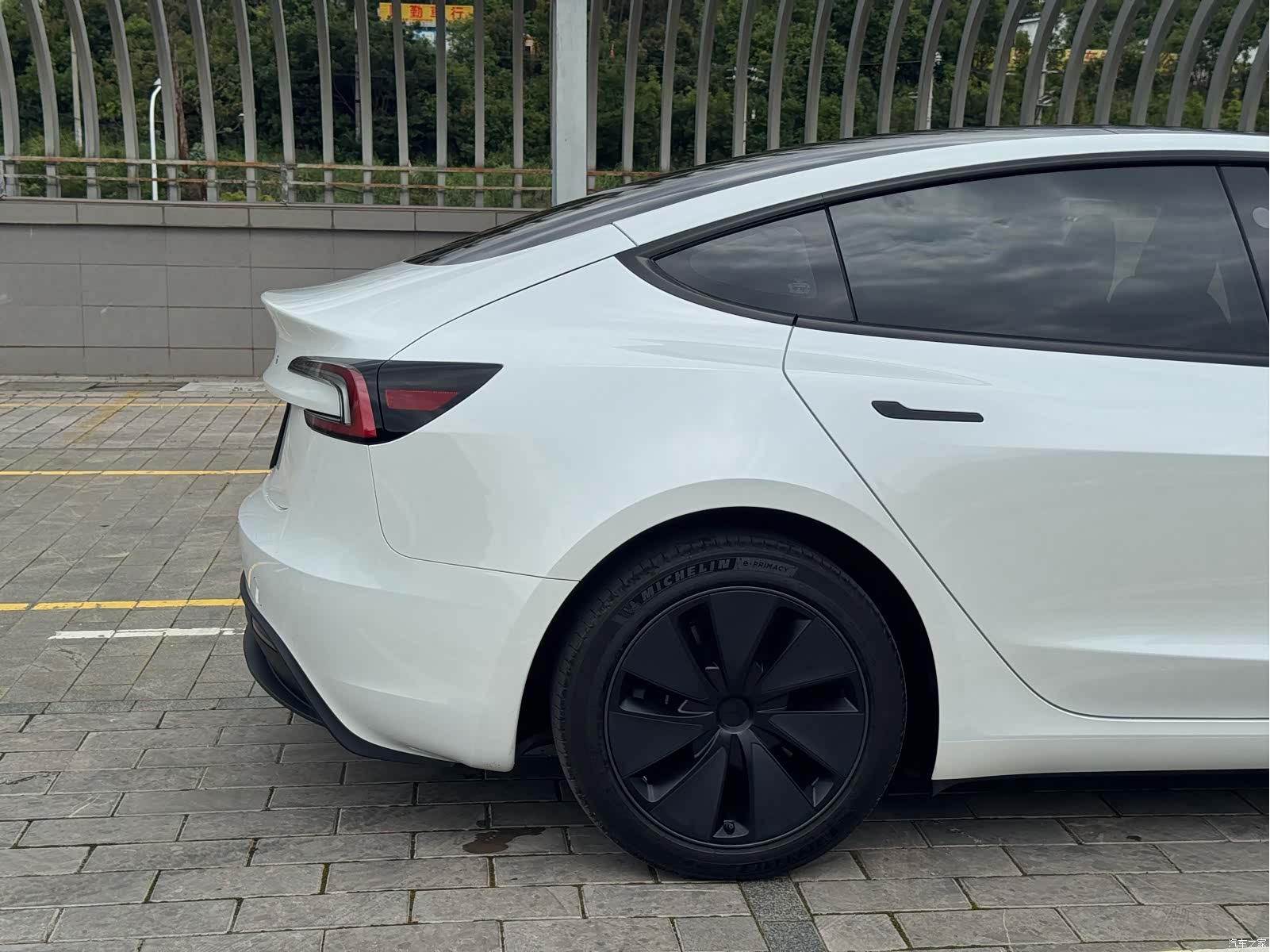 Tesla Model 3, 2025 15