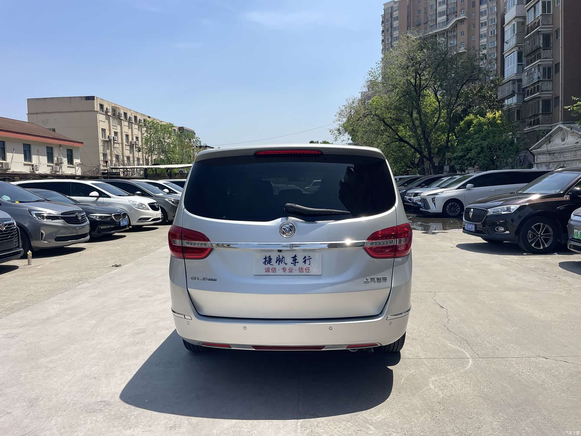 Buick GL8, 2017 все фото