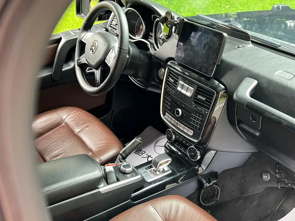 Mercedes-Benz G-class