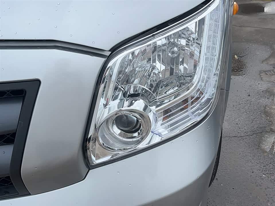 Foton Tuano Foton Tuano