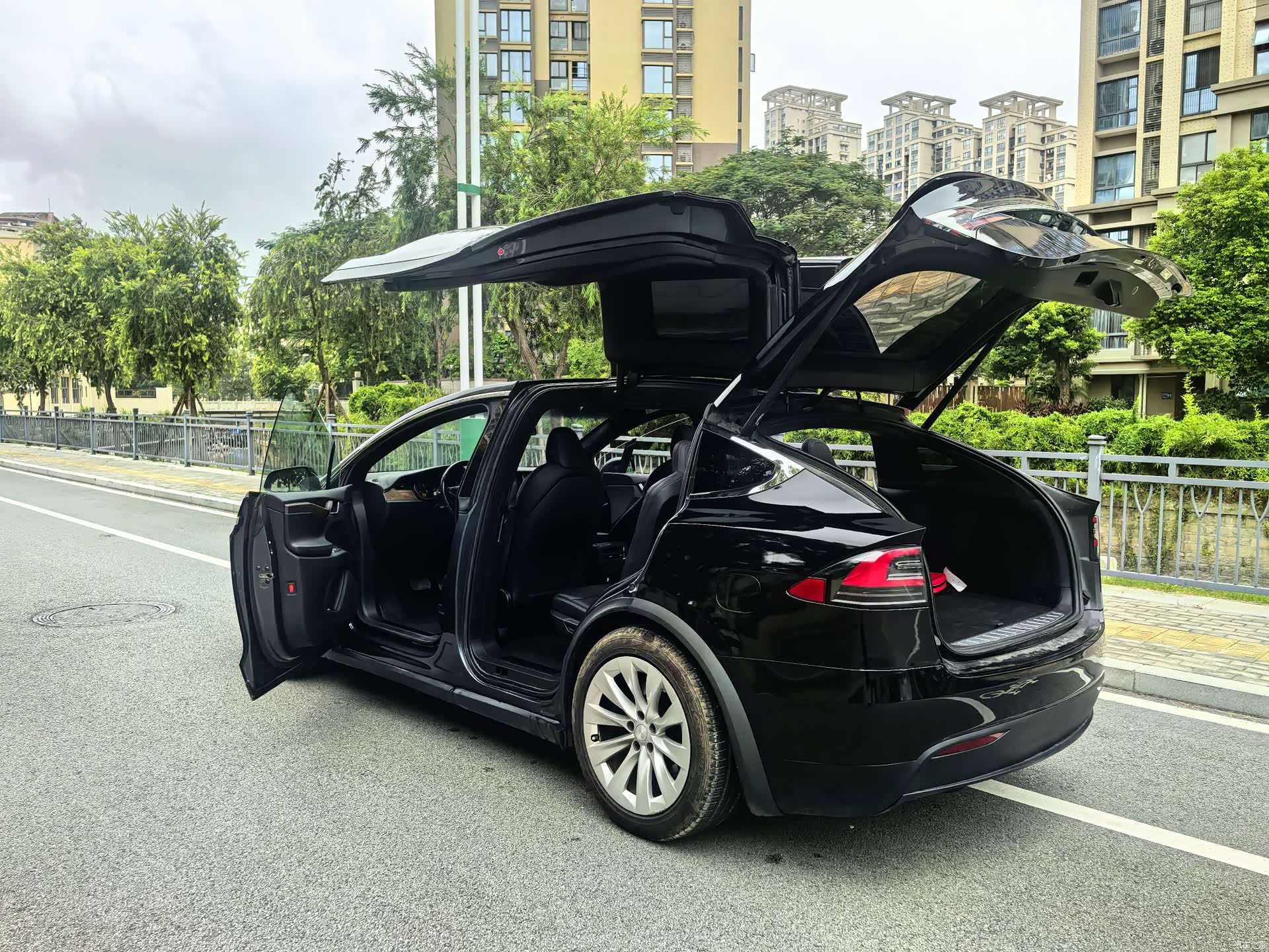 Tesla Model X, 2020 9