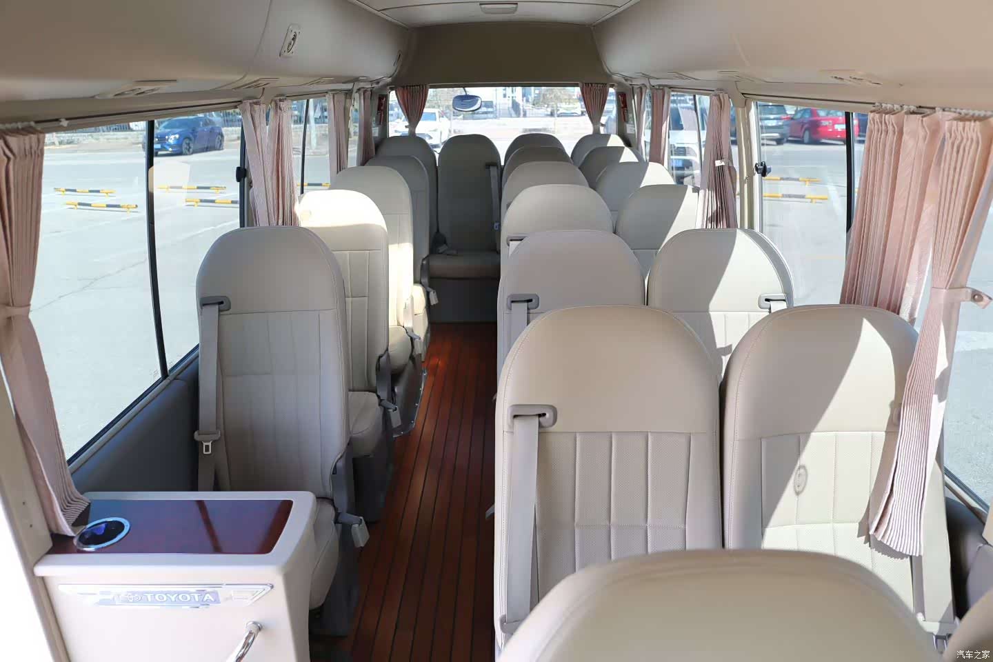 Toyota Coaster, 2021 все фото