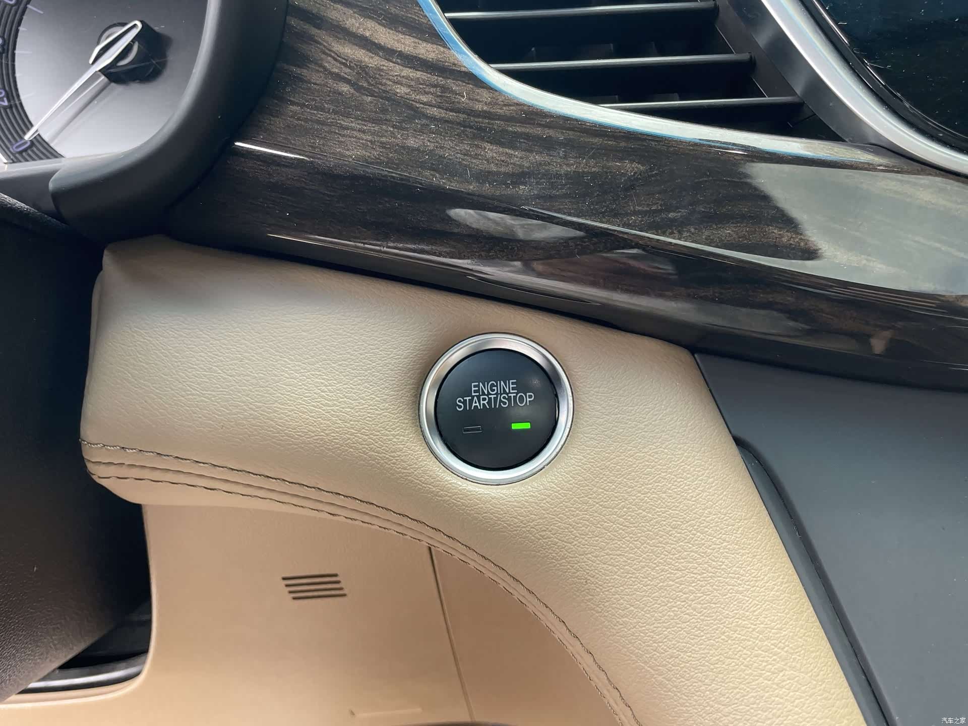 Buick GL8, 2018 13
