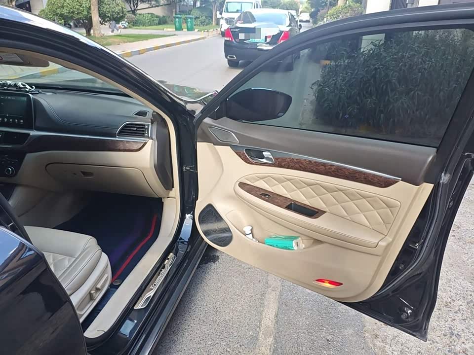 Trumpchi Trumpchi GA8