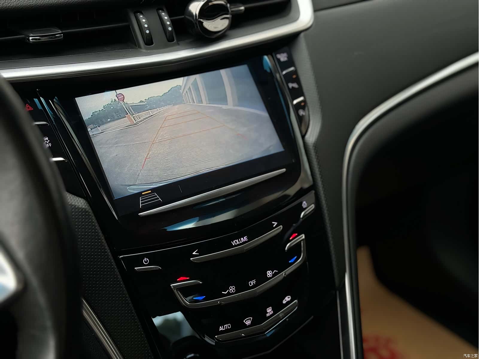 Cadillac XTS, 2019 13
