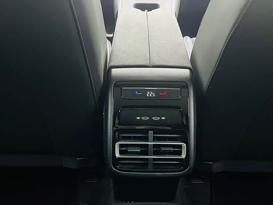 Volkswagen Tiguan L 2024, фото 11