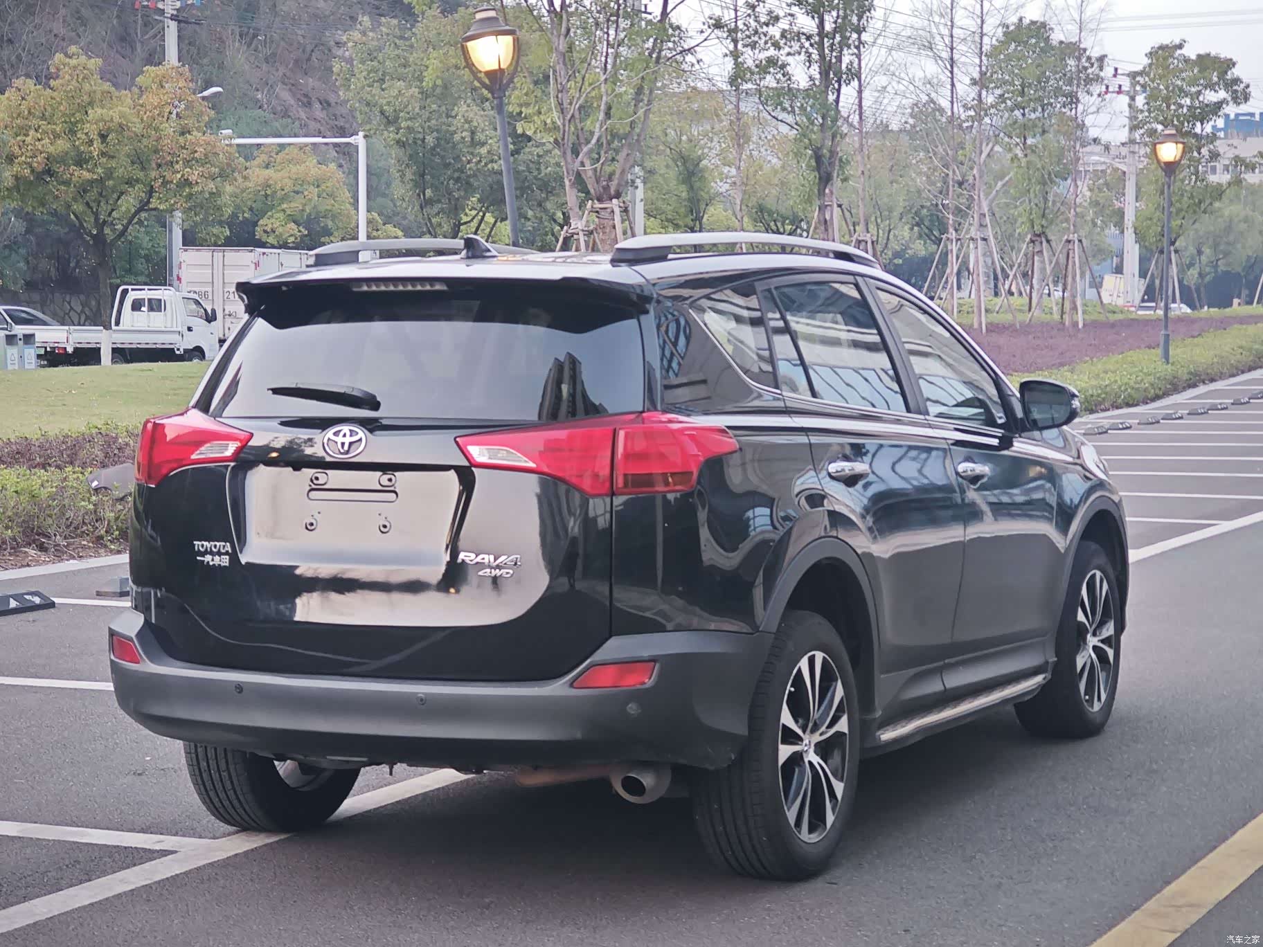 Toyota RAV4, 2015 10
