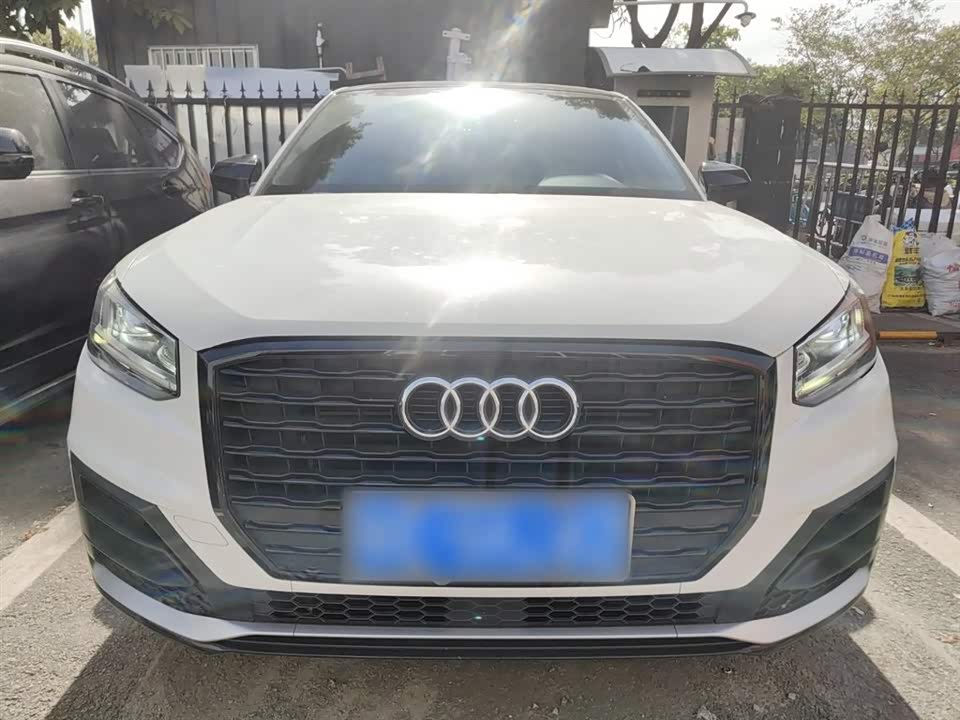 Audi Q2L