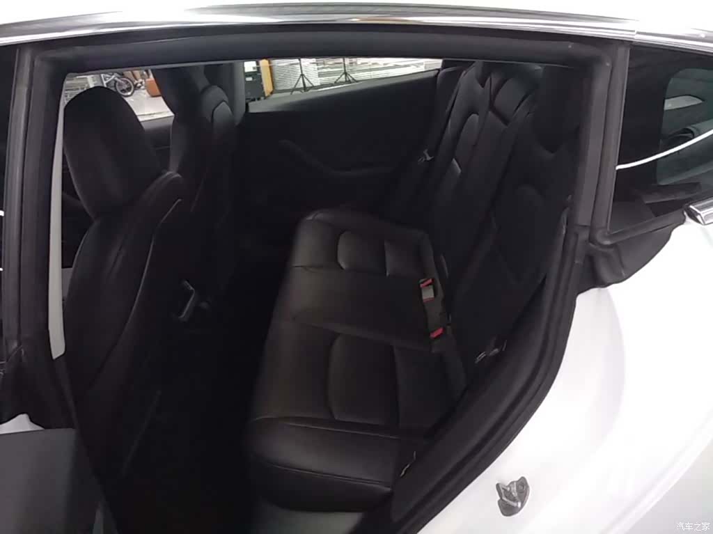 Tesla Model 3, 2019 17