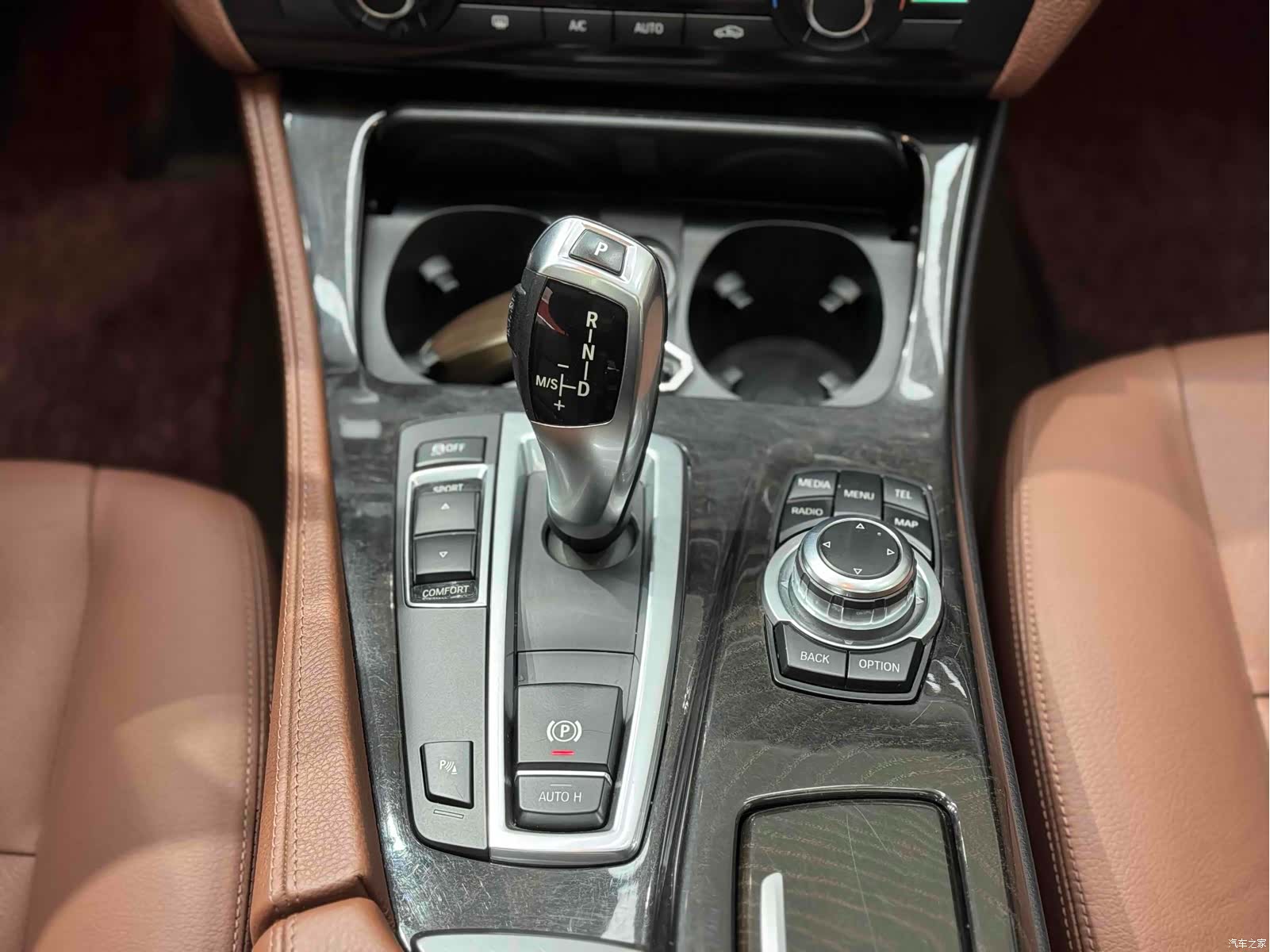 BMW 5 Series, 2016 24