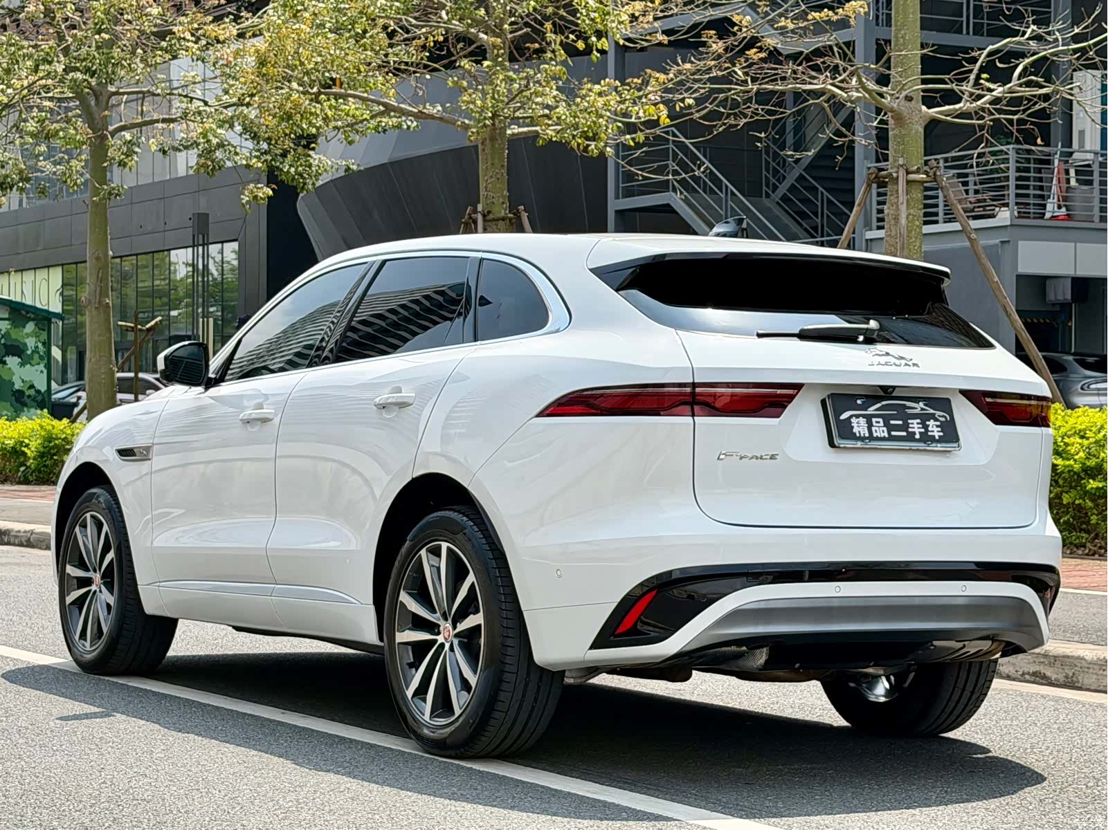 Jaguar F-PACE, 2021 все фото