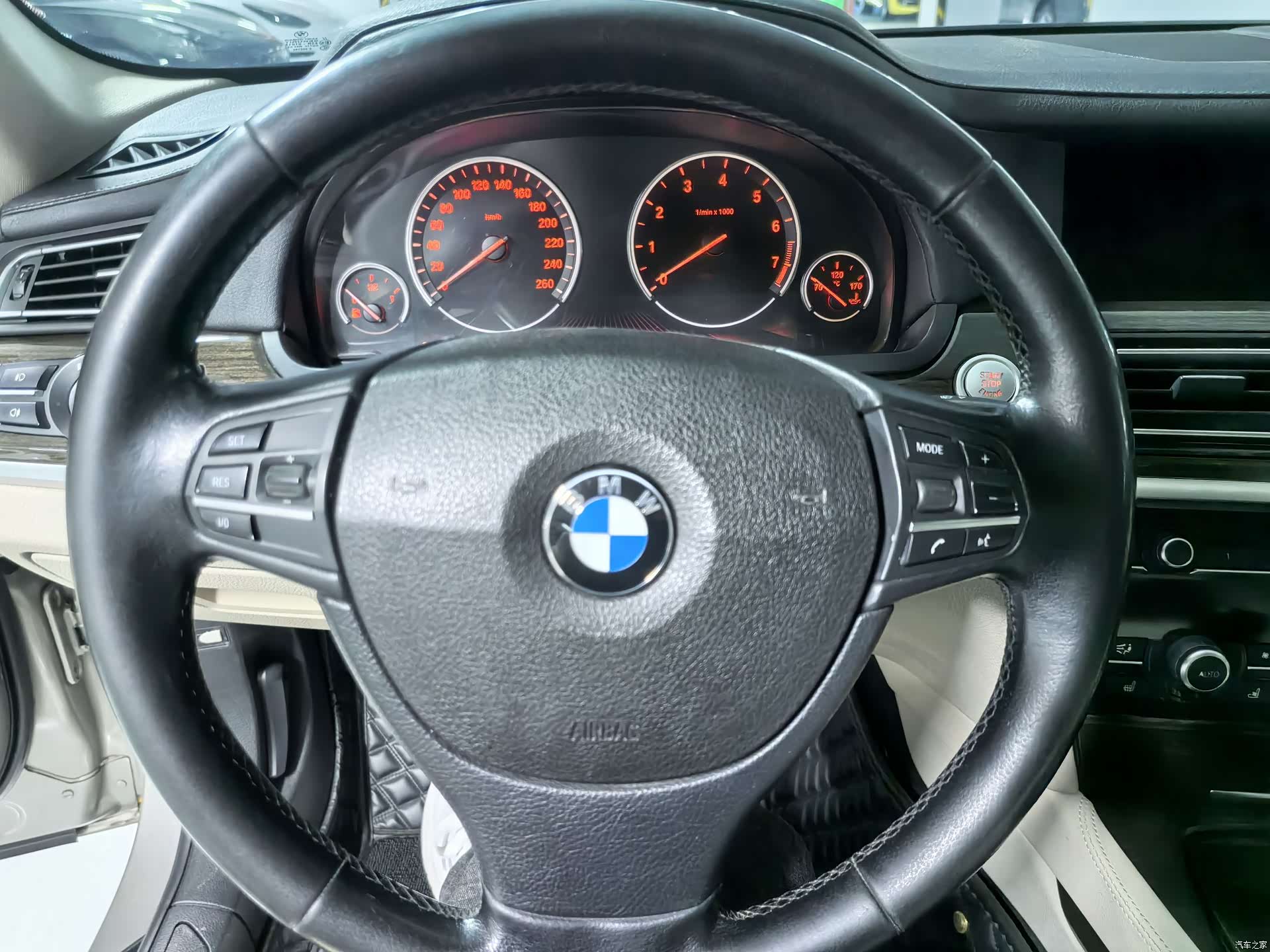 BMW 7 Series, 2011 16