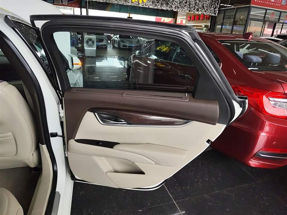 Cadillac XTS