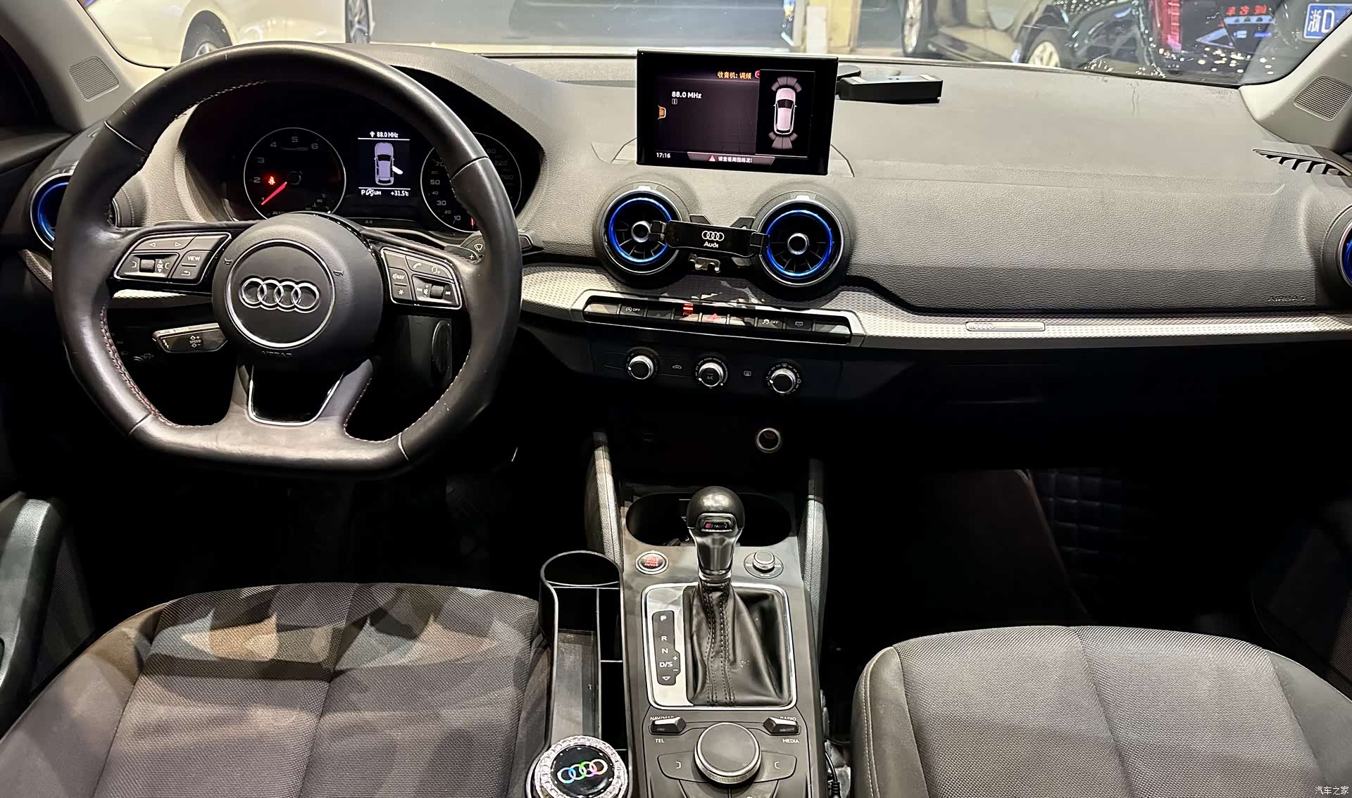 Audi Q2L, 2021 9