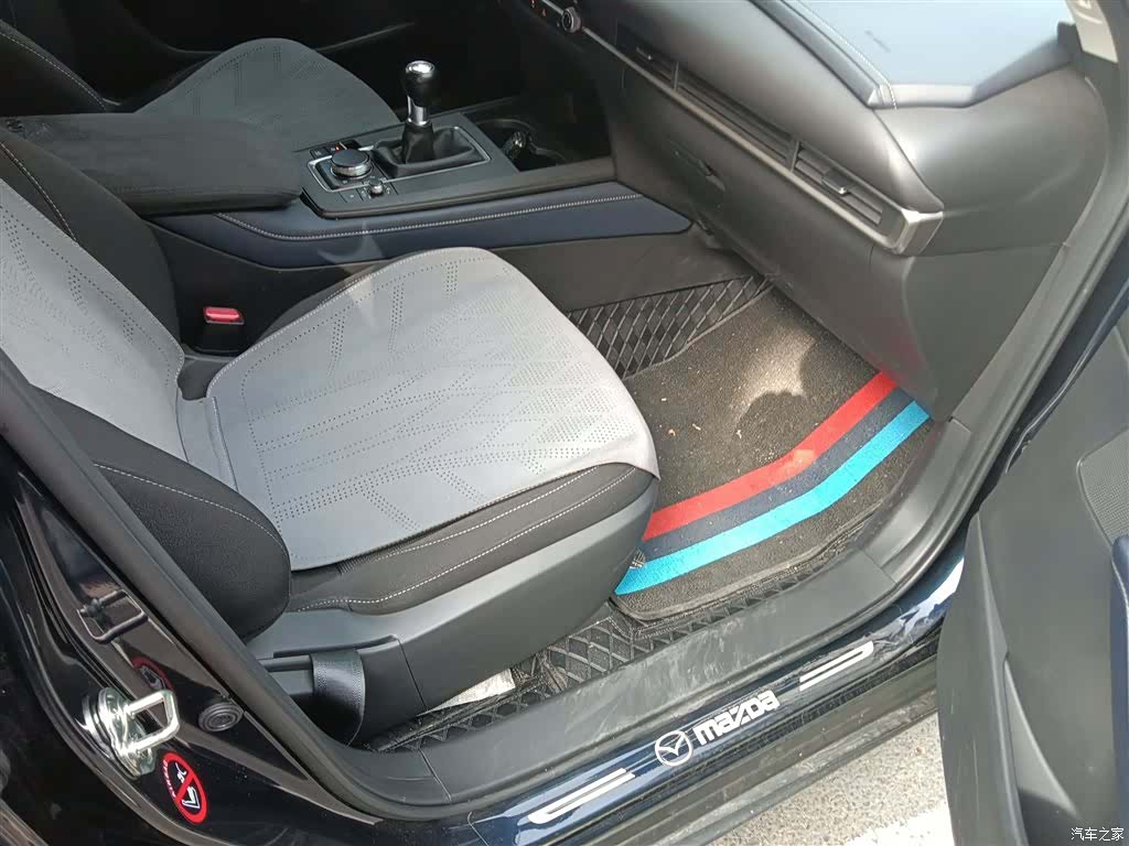 Mazda CX-30, 2023 25