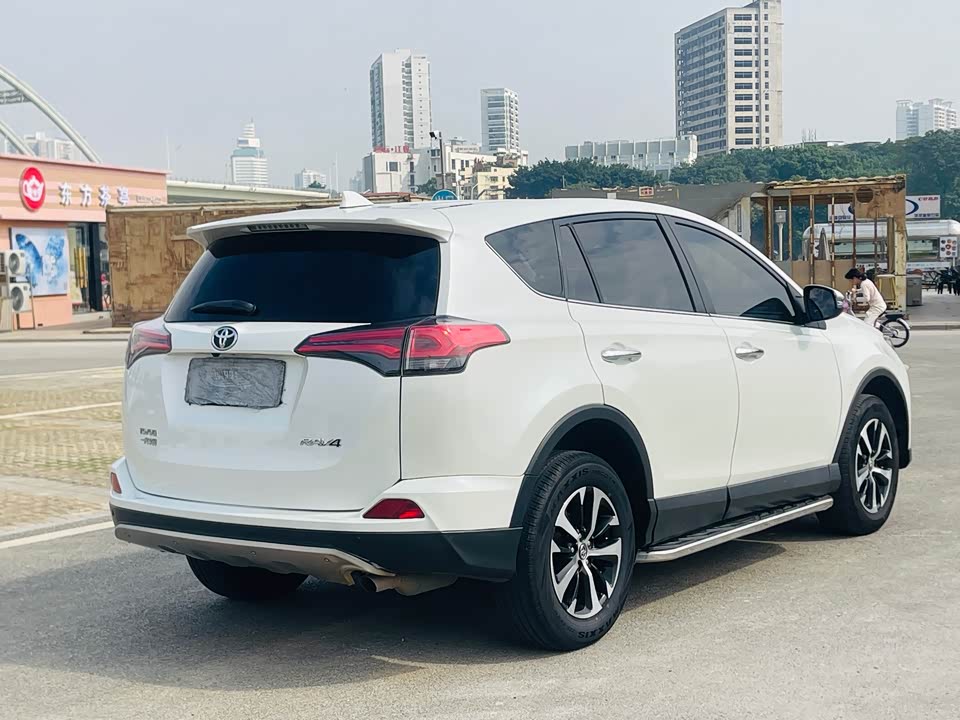 Toyota RAV4 Rongfang