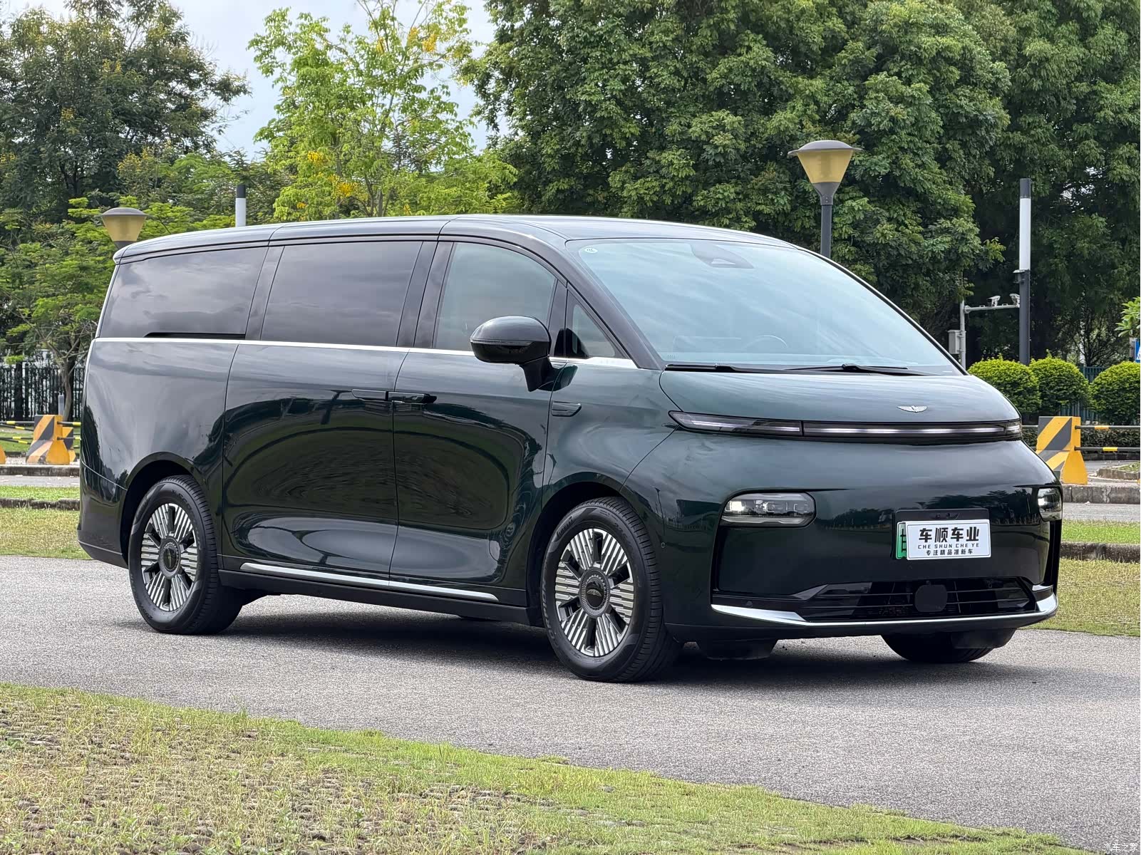 LEVC L380, 2025 3