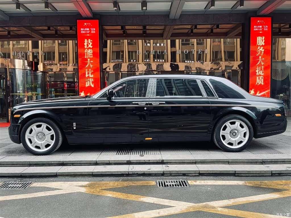 Rolls-Royce Phantom, 2012 3