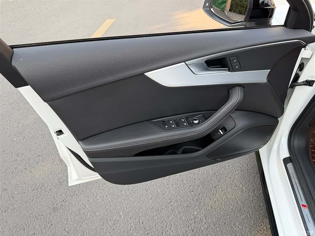 Audi A4L, 2022 6