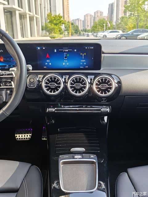 Mercedes-Benz A-Class, 2025 24