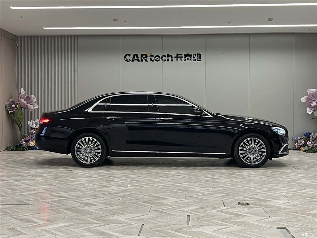 Mercedes-Benz E-Class, 2022 4