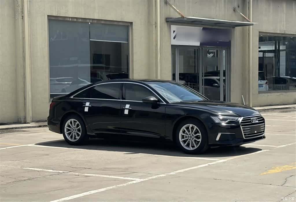 Audi A6L, 2019 все фото