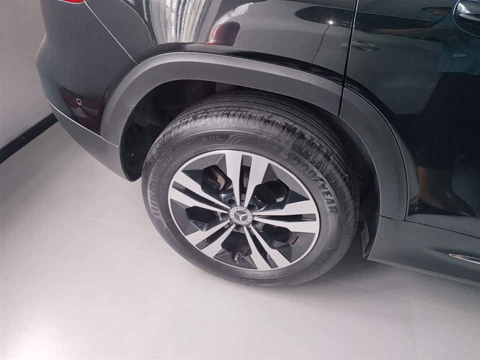 Mercedes-Benz GLB Mercedes-Benz GLB