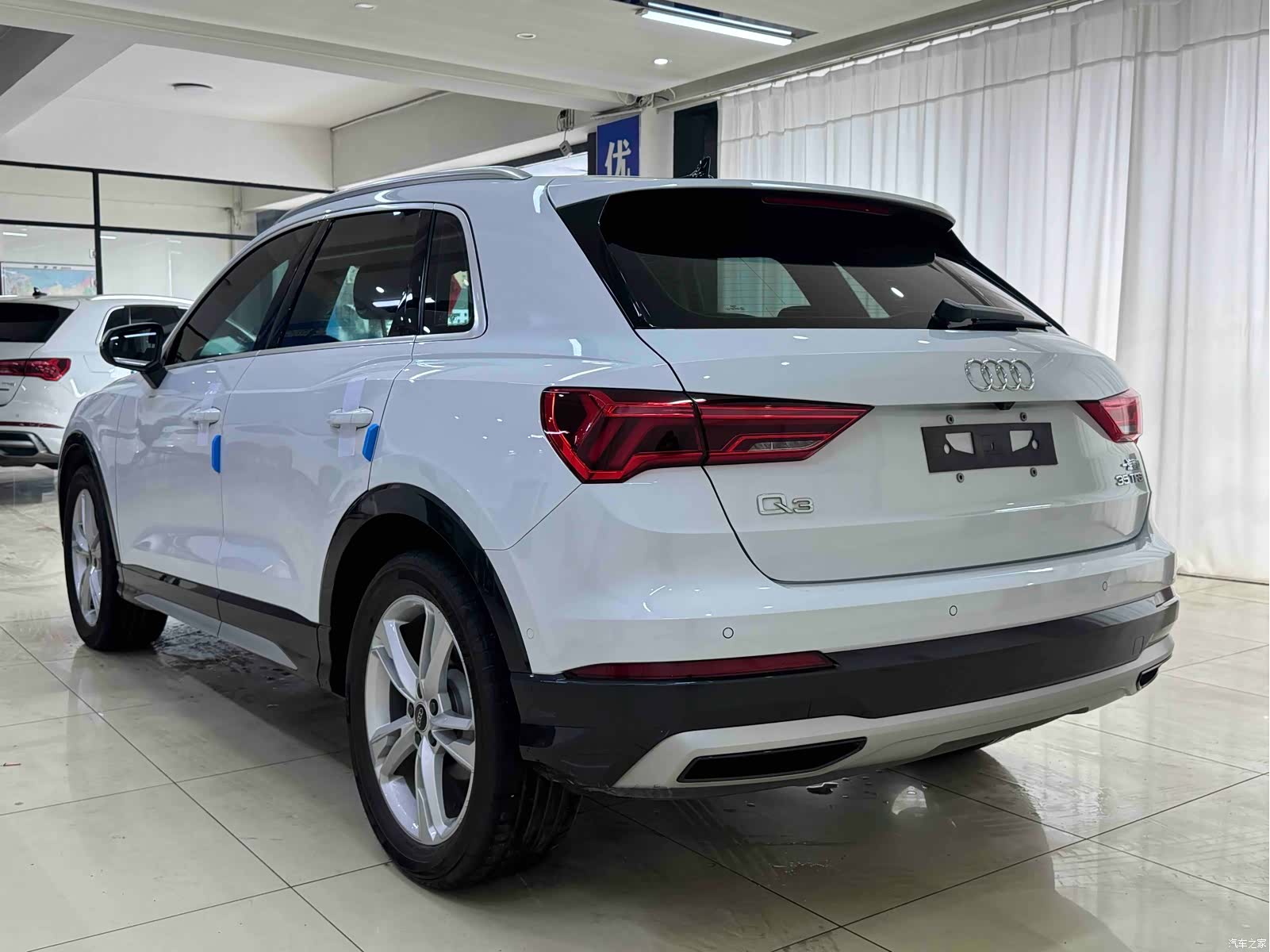 Audi Q3, 2021 4