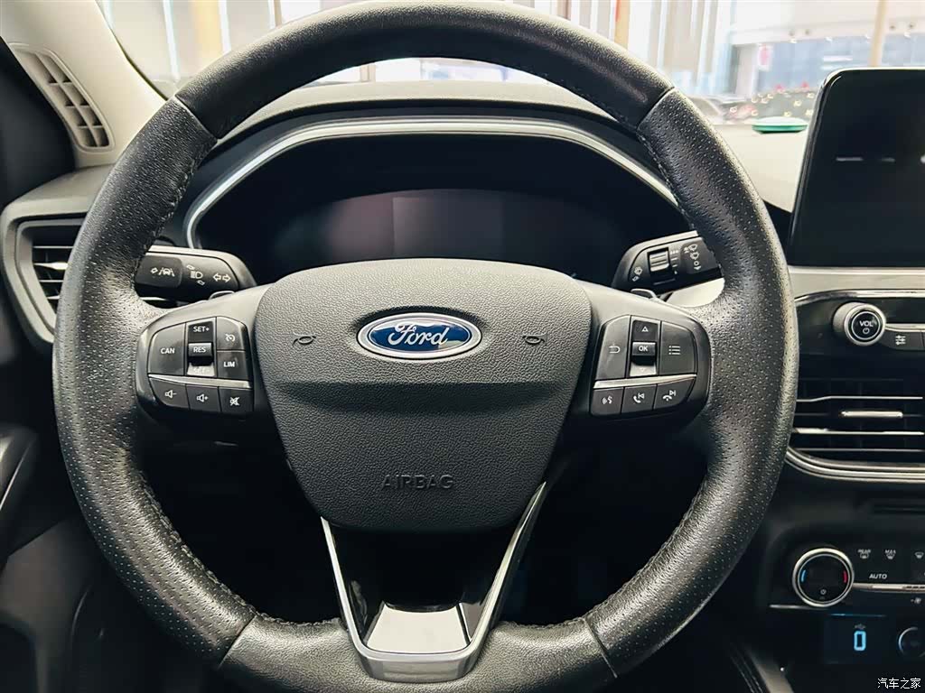 Ford Focus, 2019 15