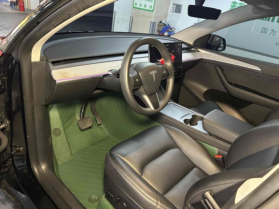 Tesla Model Y Tesla Model Y