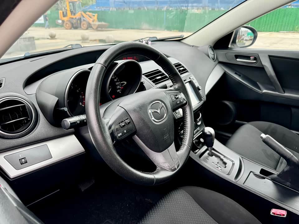 Mazda 3 star Cheng Mazda 3 star Cheng