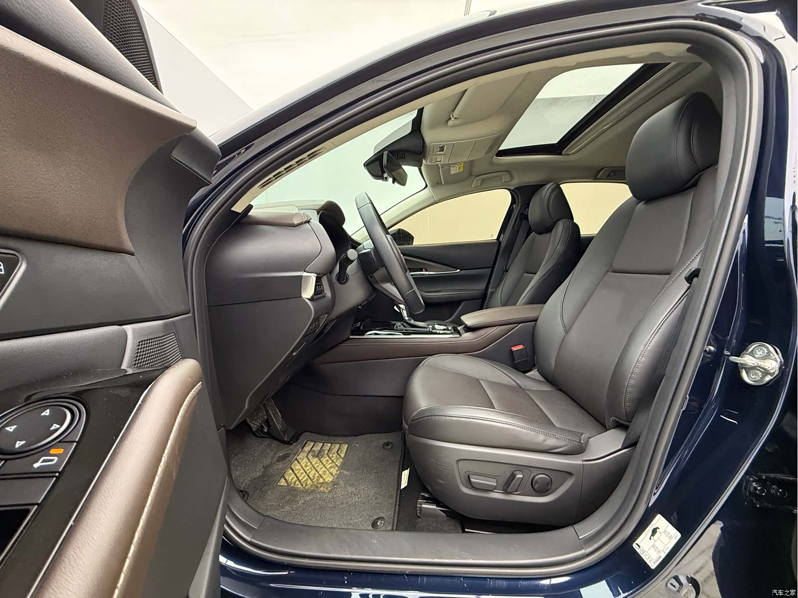 Mazda CX-30, 2021 10
