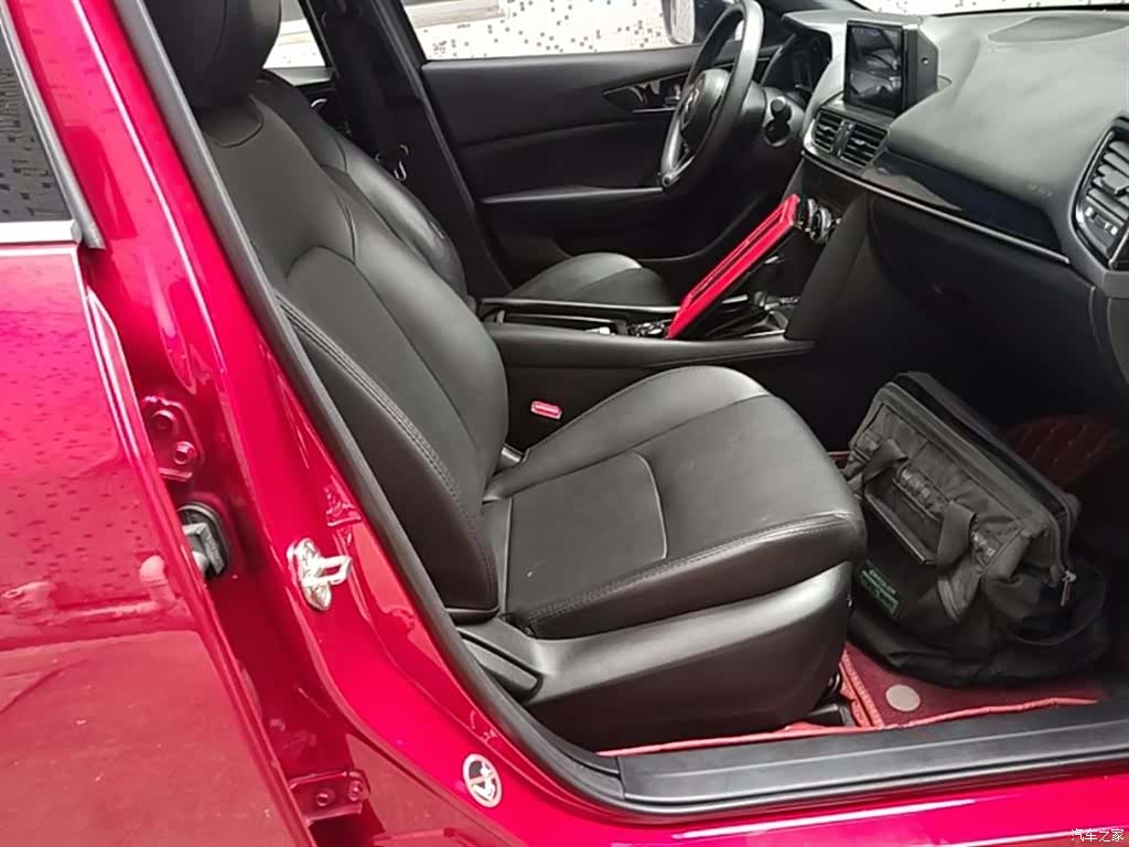 Mazda CX-4, 2020 25