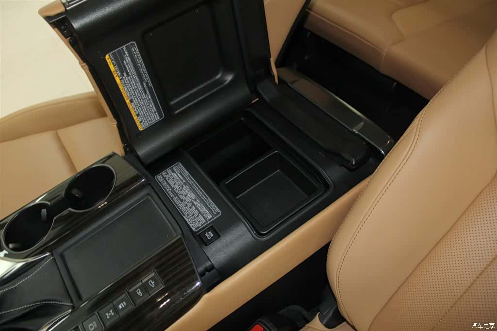 Lexus LX, 2023 22